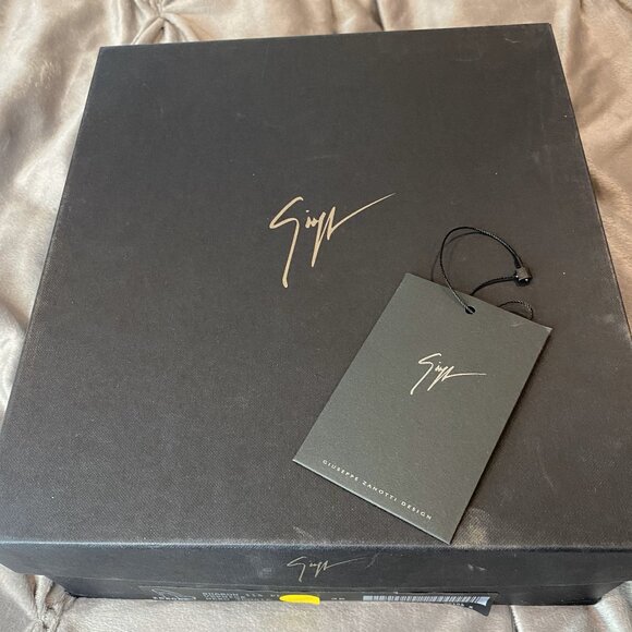 GIUSEPPE ZANOTTI BLACK PATENT LEATHER PLATFORM HEELS - Picture 3 of 9